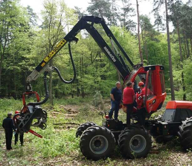 Krótka relacja z pokazu Komatsu 931 z głowicą C144