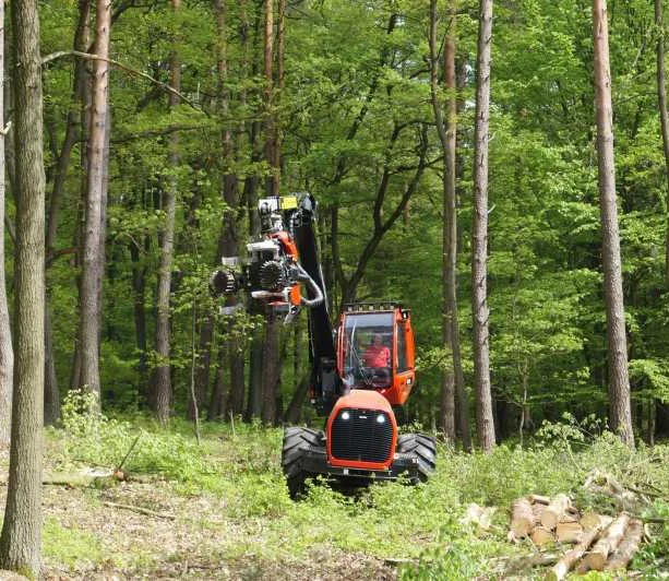 Krótka relacja z pokazu Komatsu 931 z głowicą C144